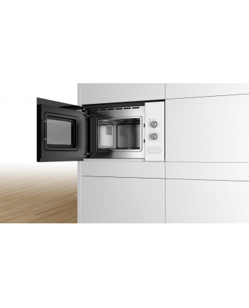 Bosch BFL520MW0 Microwave Oven, Serie 4, Built-in, 800W, 20L, white