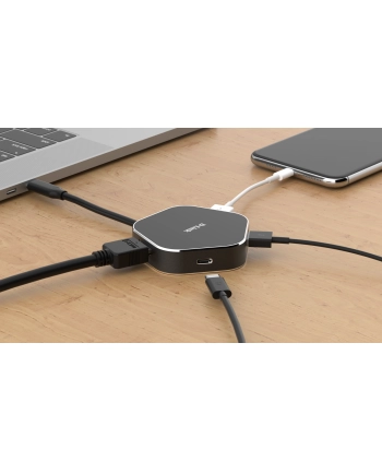 D-LINK USB-C 4-port USB 3.0 hub with HDMI and USB-C charging port nr 1