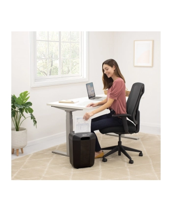 fellowes Niszczarka LX70 P-4 ścinki 4x40 mm nr 1