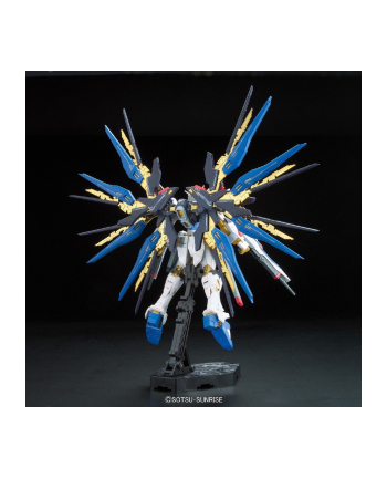 bandai RG 1/144 STRIKE FREEDOM GUNDAM