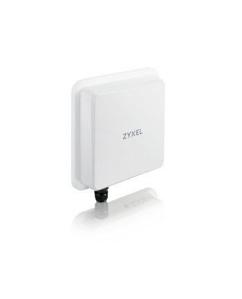 ZYXEL FWA710 5G Outdoor Router Standalone/Nebula with 1 year Nebula Pro License 2.5G LAN (wersja europejska) and UK