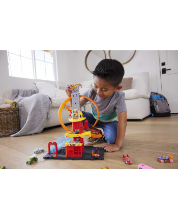 mattel Hot Wheels City Remiza strażacka Superpętla HKX41 nr 1