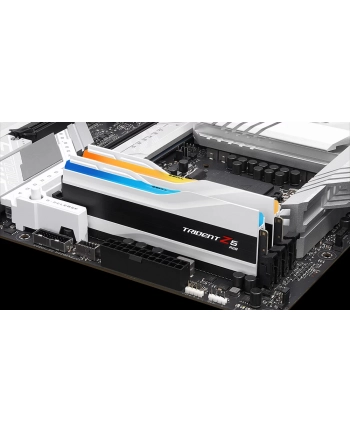 G.Skill DDR5 - 64GB - 6400 - CL - 32 (2x 32 GB) dual kit, RAM (Kolor: BIAŁY, F5-6400J3239G32GX2-TZ5RW, Trident Z5 RGB, INTEL XMP)