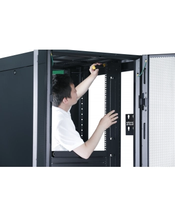 APC Easy Rack 600mm/42U/800mm with Roof Side panel castors feet and 4 Brackets No Bottom Kolor: CZARNY