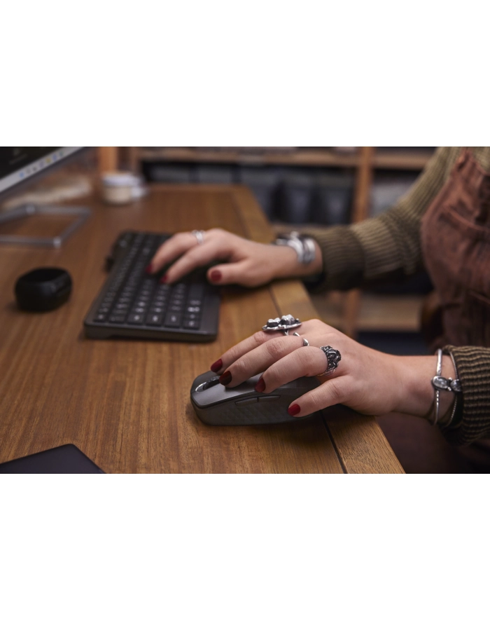 hewlett-packard Mysz HP 690 Qi-Charging Rechargeable Wireless Mouse Black bezprzewodowa z akumulatorem czarna 7M1D4AA główny