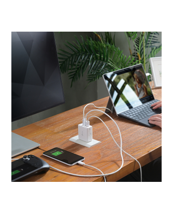 j5create 65W GAN USB-C 3-PORT TRAVELER/CHARGER CHANGEABLE AC USB-C CABL