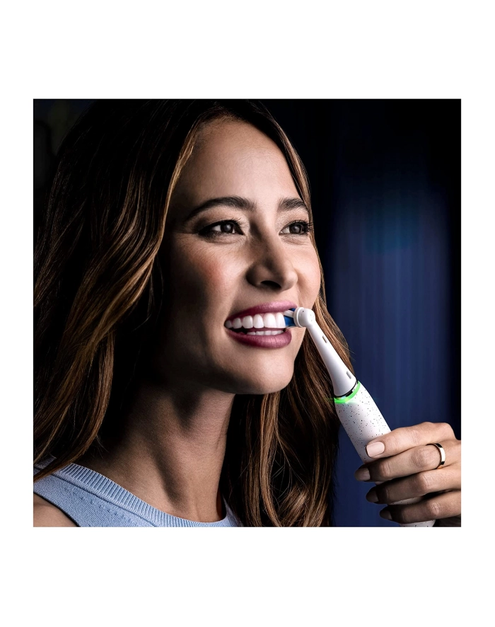 oral-b Doustny-B | Seria iO10 | Elektryczna szczoteczka do zębów | Akumulator | Dla dorosłych | ml | Liczba głowic | Gwiezdny pył Biały | Liczba główek szczoteczki w zestawie 1 | Liczba trybów szczotkowania zębów 7 główny