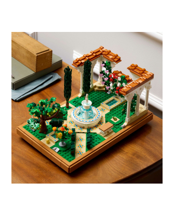 LEGO 10359 ICONS Fontanna w ogrodzie