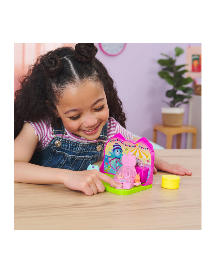 spinmaster Spin Master Gabby's Dollhouse Deluxe Room Playset - Party Room with Kitten Narwhal, Toy Figure główny