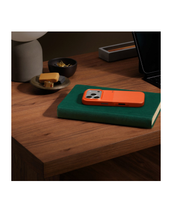 apple Etui Beats Rugged zgodne z MagSafe i panelem Sterowanie aparatem do iPhonea 17 Pro - pomarańczowy Sierra Nevada