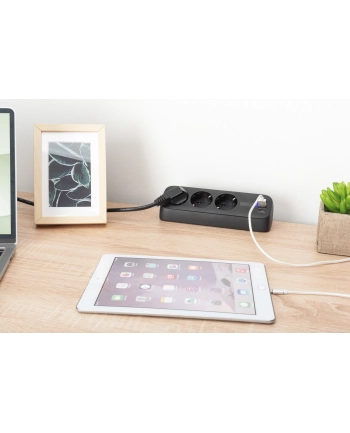 digitus Listwa zasilająca biurkowa, 3 gniazda Schuko, 2x USB-A (2x 12W), 1x USB-C (30W) z zaciskiem na blat, kabel 1,5m, czarna