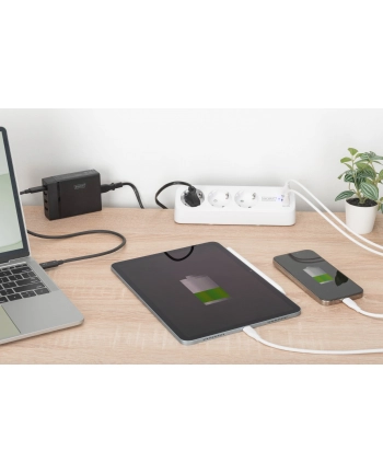 digitus Listwa zasilająca biurkowa, 3 gniazda Schuko, 2x USB-A (2x 12W), 1x USB-C (30W) z zaciskiem na blat, kabel 1,5m, biała