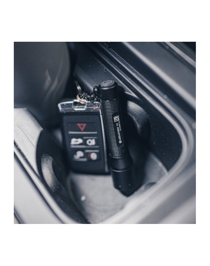 Latarka Ledlenser P3 główny