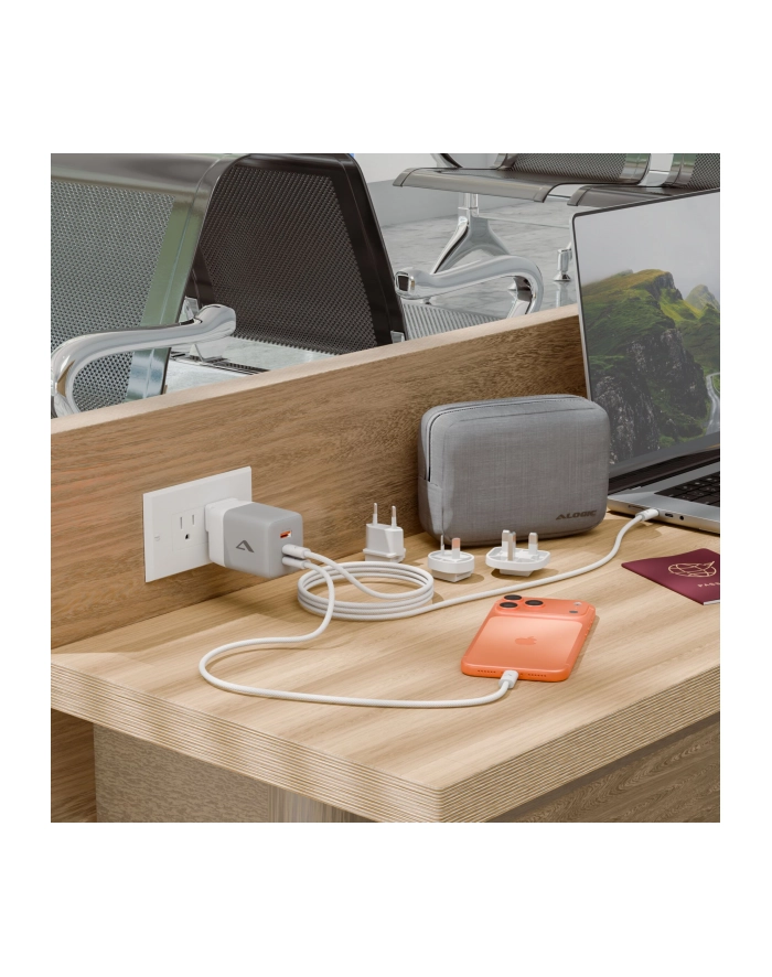Alogic 3x67 Rapid Power 67W Multi Country Travel Charger główny