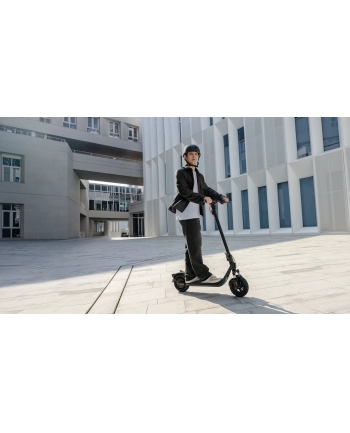 Segway | F2 Pro E II | eKickScooter | 900 W | Up to 25 km/h | 10 '' | Black and Red nr 1