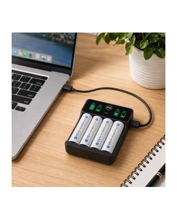 qoltec Ładowarka do akumulatorków Ni-MH typu R03 AAA R6 AA | LCD | kabelUSB-C nr 1